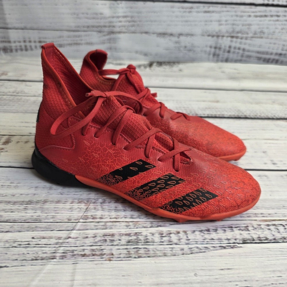 Adidas Predator Demonscale Boys Soccer Indoor Cleat Size 4.5 FY6314 Red Black